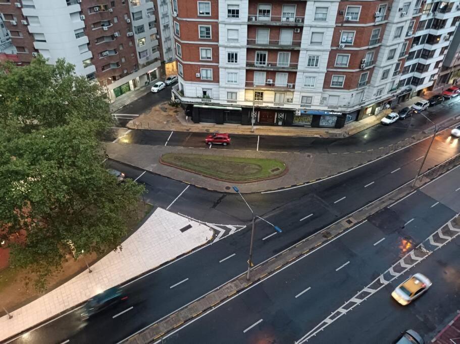 Centrico Zona Tres Cruces Apartment *